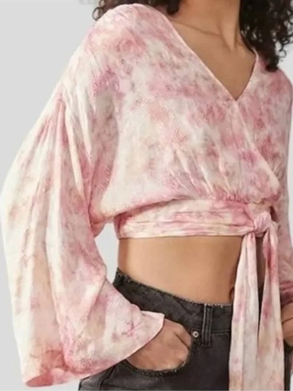 Urban Outfitters Womens Cassandra Wrap Cropped Top Size M - Women | Color: Pink
